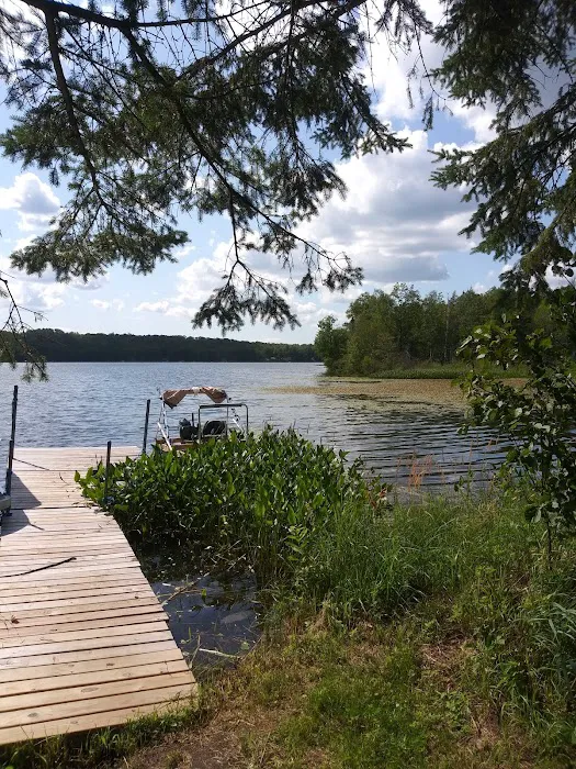 Lounge On Big Lake Shores 9