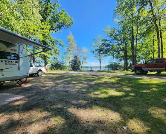 Warblers Cove Campground & RV Resorts