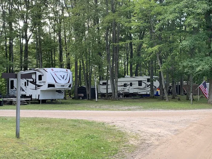 Warblers Cove Campground & RV Resorts 9