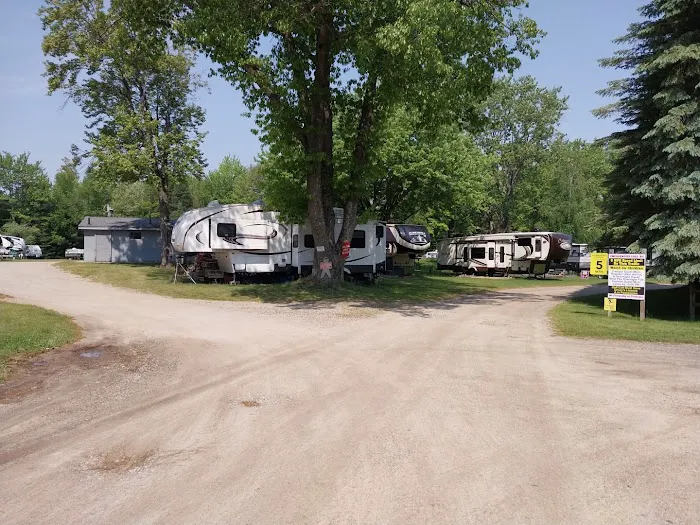 Artesia Beach Campground and Marina 9