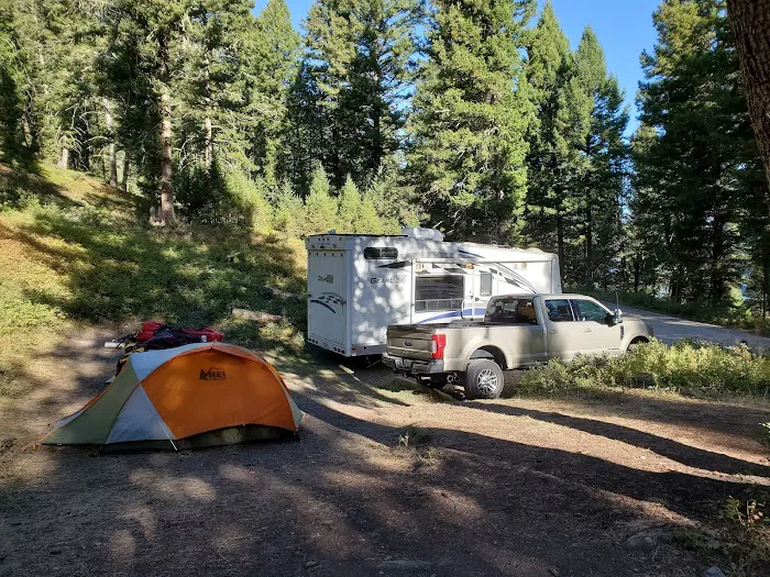 Wade Lake Campground and Picnic Areas 6