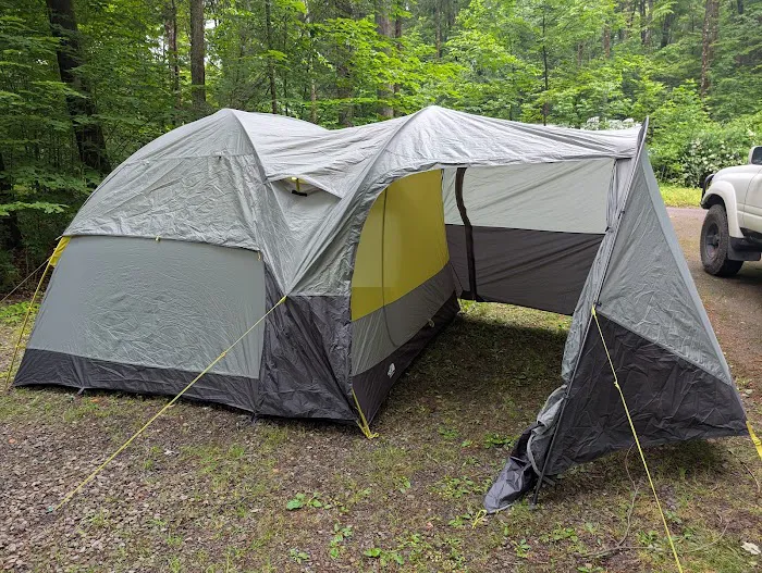 Carpenter Town Camping 4