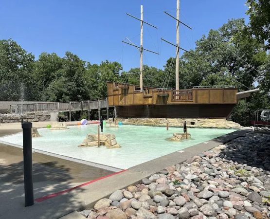 Cub World Pirate Ship Water Park