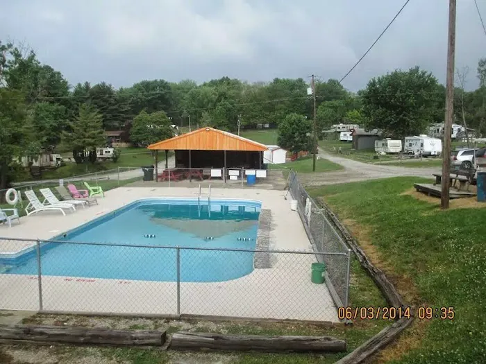 LA-Z Acres Campground 4