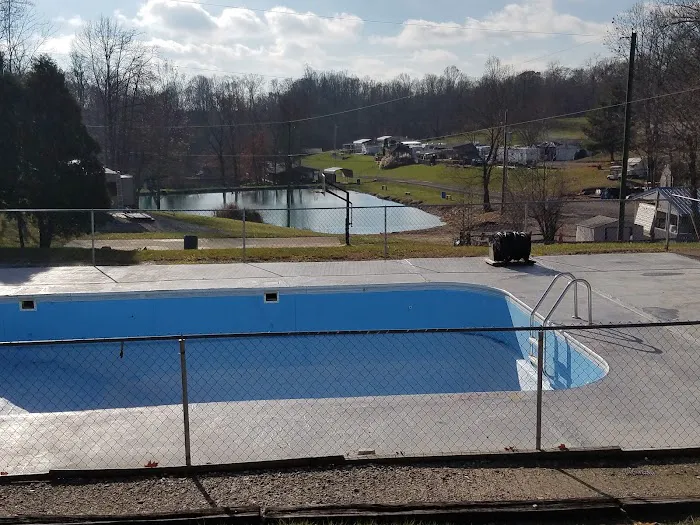 LA-Z Acres Campground 9