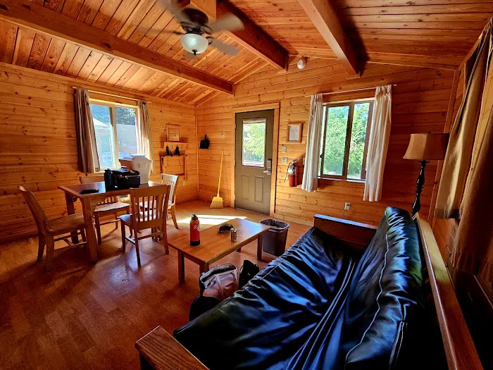 Mountain Dale Cabin Village 4