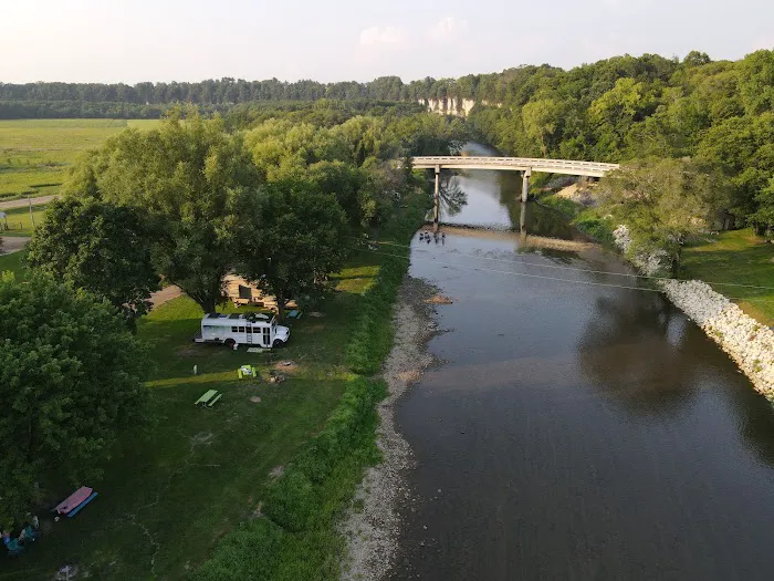 White's Riverside Bluffton Campground 7