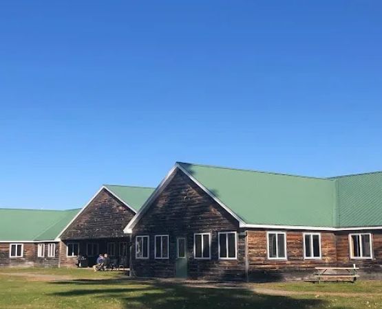 Twin Ponds Lodge