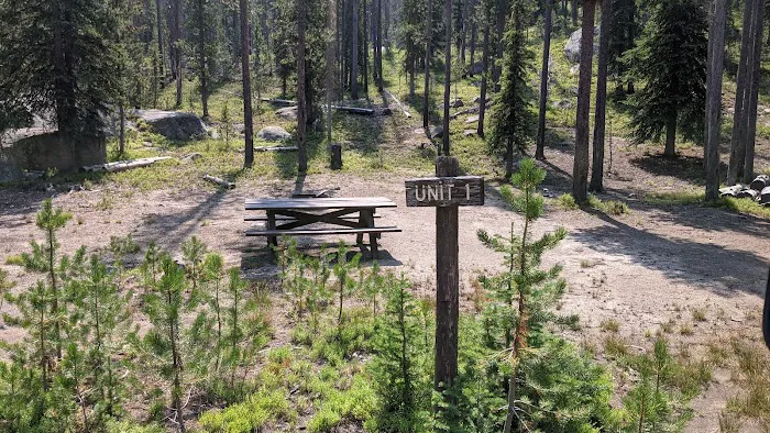 Yellowjacket Lake Campground 4