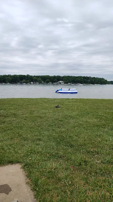 Vineyard Lake 0