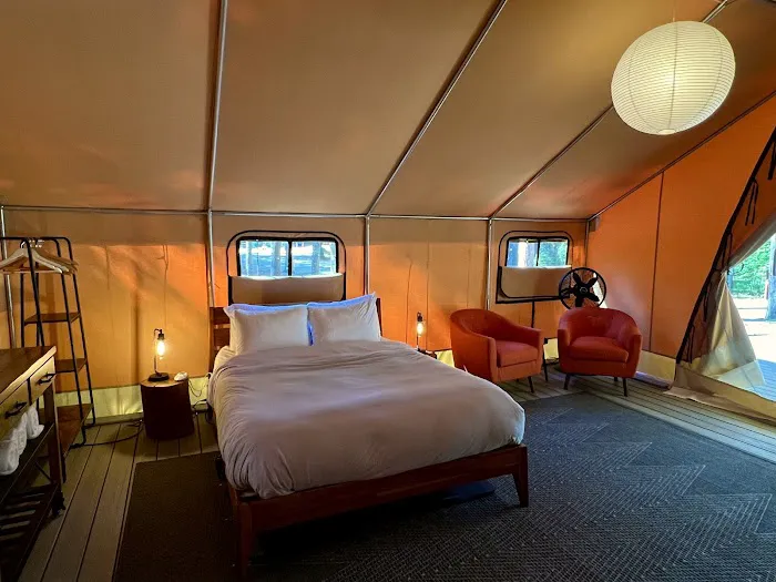 Desert of Maine - Cabins & Glamping 1