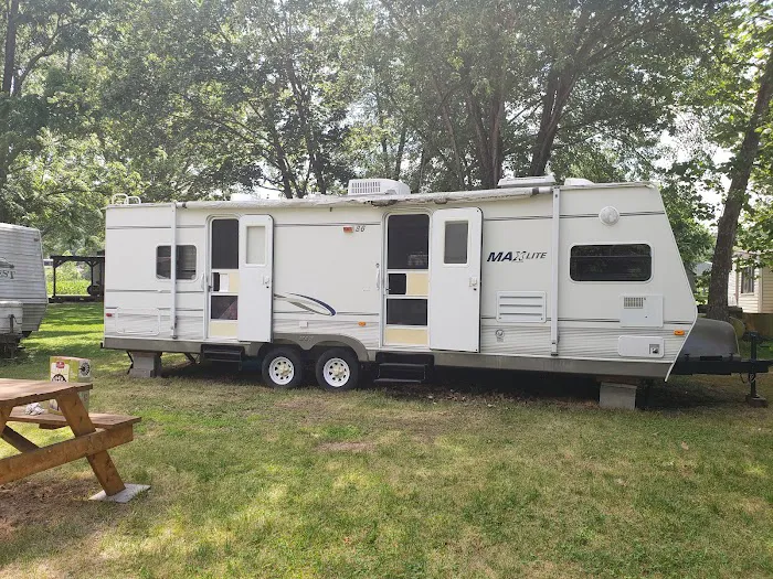 Bowser's Riverfront Campground 0