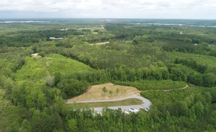 2 Lakes RV Resort 8