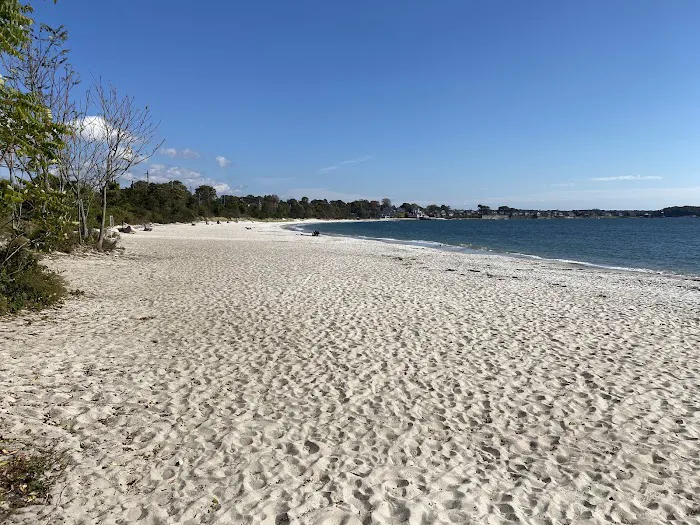 Niantic / I-95 Exit 72 KOA Holiday 7