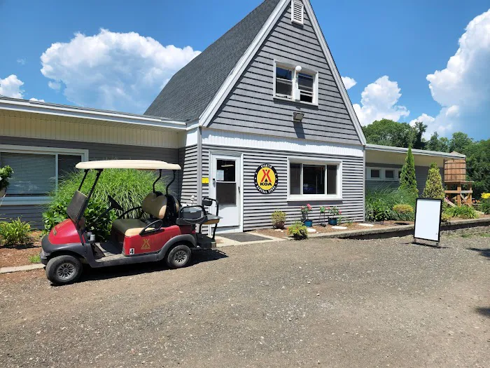 Niantic / I-95 Exit 72 KOA Holiday 9