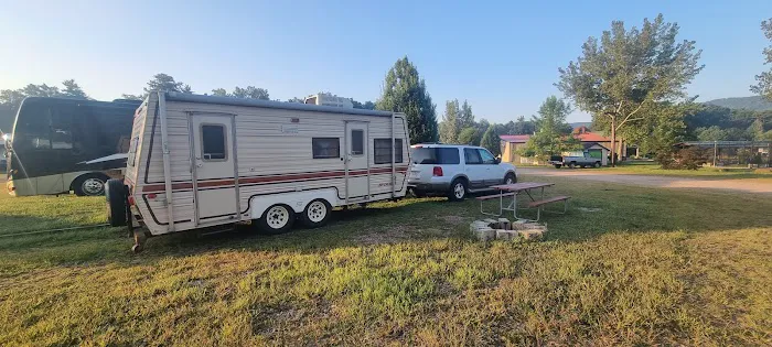 Lake Compounce Campground 3