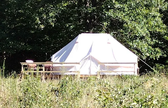 Happy Waterfall Pig Glamping Camp 0