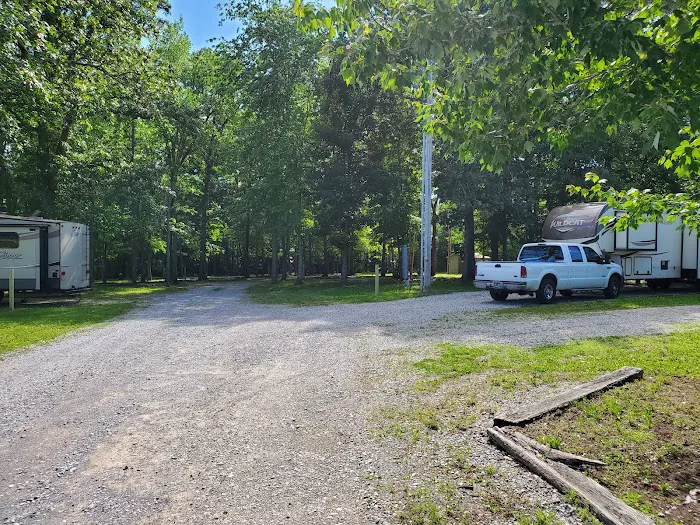 Bledsoe Forest Campground and Apartment Rentals 5