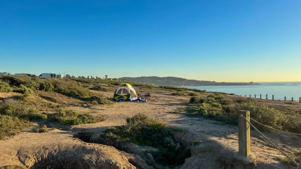 Tranquil Mountain Lakeside Camping and Scenic Trails for Outdoor Enthusiasts