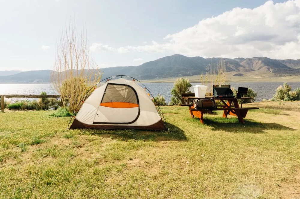 Discover Top Lake Camping Sites with Convenient Boat Rental Options