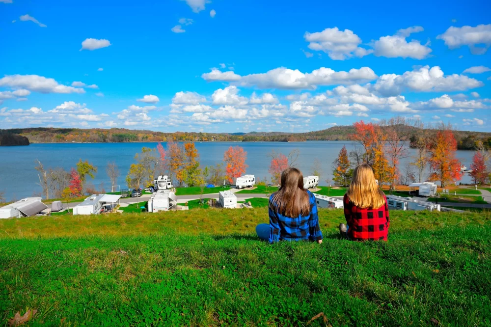 Discover Lakeside Camping with Calm Beaches and Hiking Trails for the Perfect Outdoor Escape