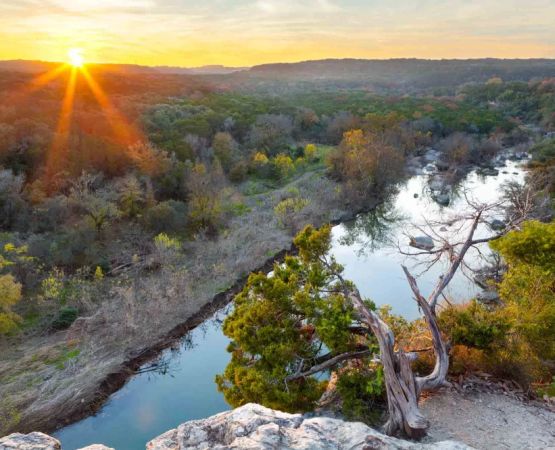 Nature Walks and Hikes Near Popular Campgrounds: Top Trails and Tips
