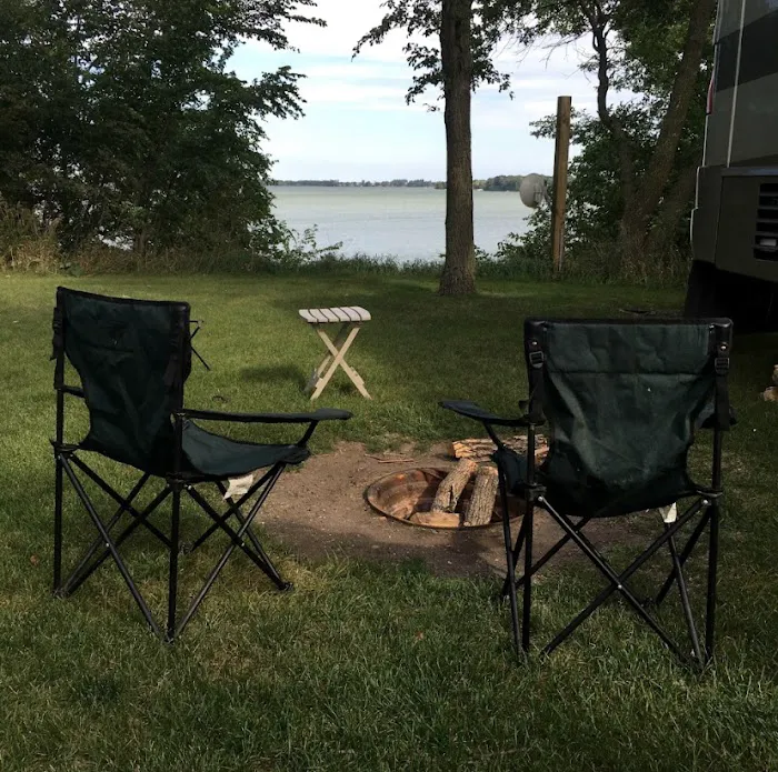 Schreier's On Shetek Campground 3