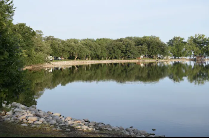 Schreier's On Shetek Campground 8