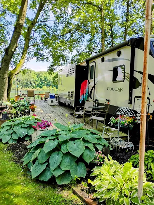 Superior Made RV Resort 9