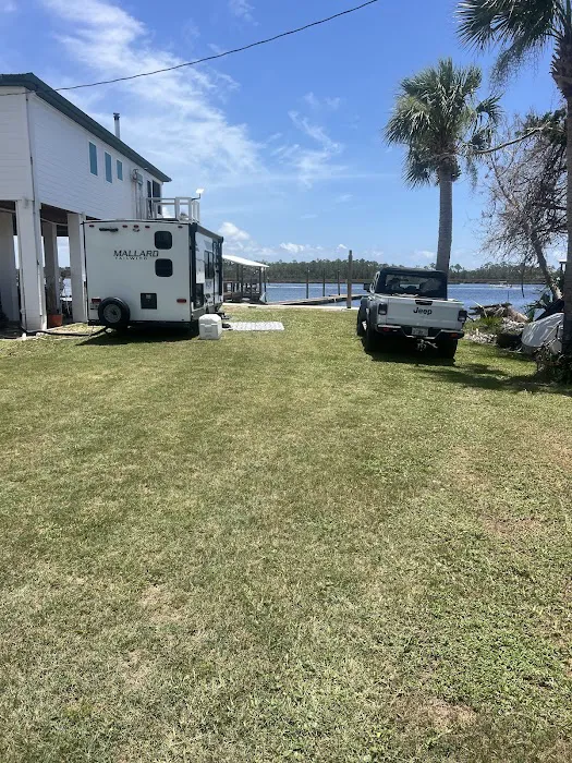 Sweet Paradise RV & Slips 0