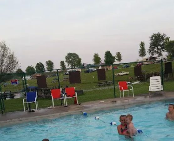 Lazy Dog Camp Resort & Pay Lake