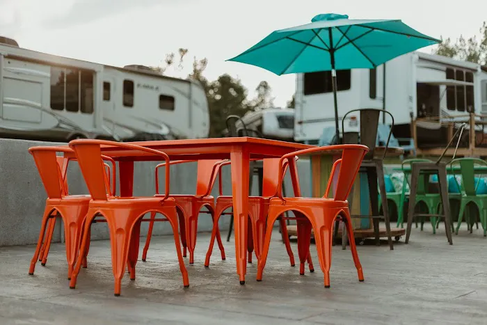 Tipsy Tiki Bar 0