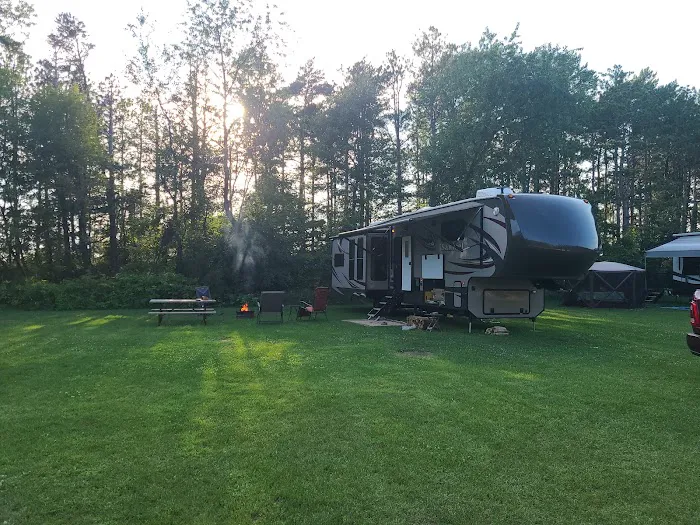 Vista Royalle Campground Ltd 5