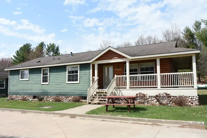 Riviera Resort Cabins & RV Rentals 5