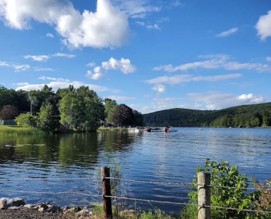 Lake Waramaug State Park Campground