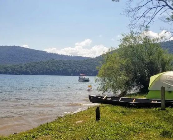 Nancy's Camp Boat to Shore
