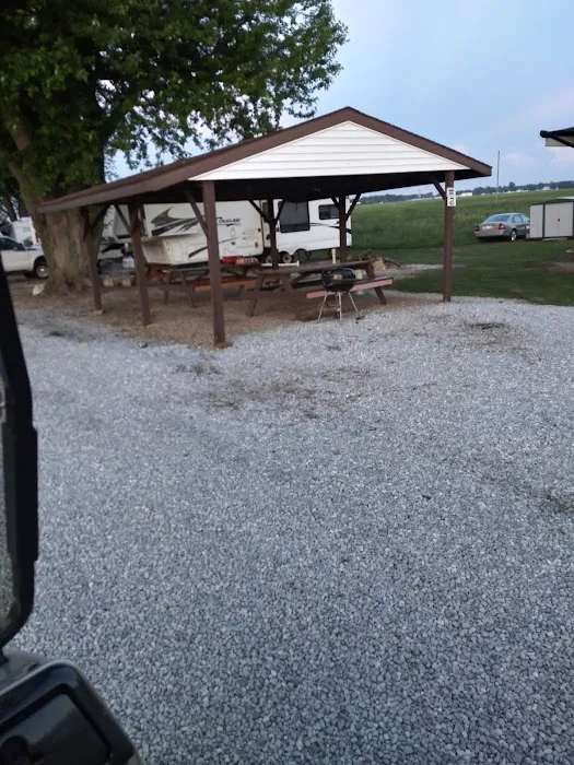 Smokey's Mini Lake Campground 3