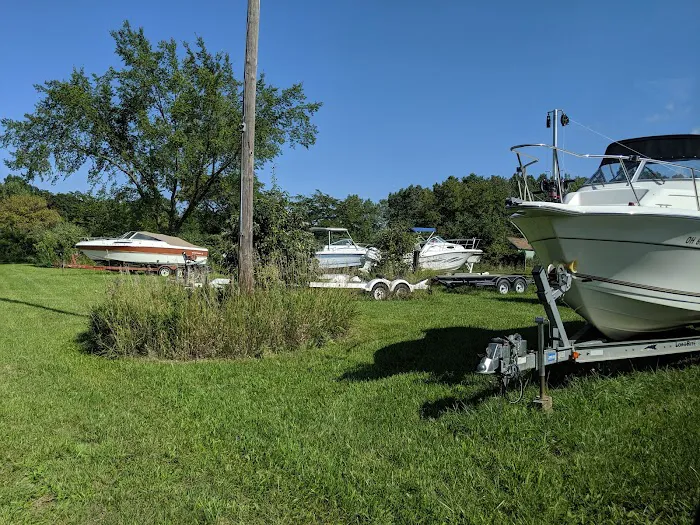 Floro's Campground and Marina 1