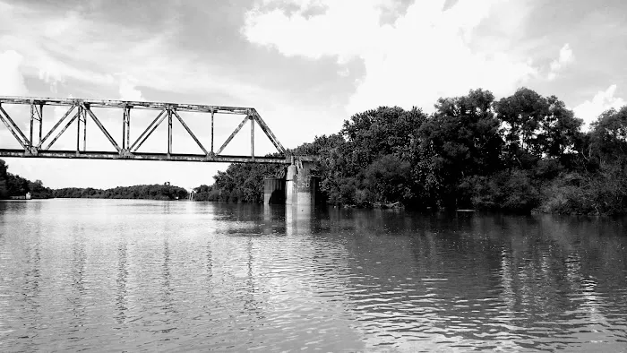 Kaskaskia River Camping & RV Park 9