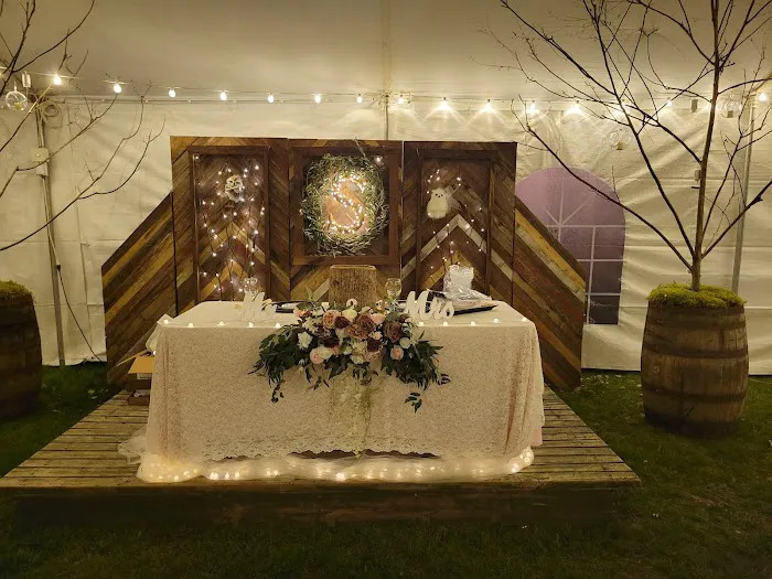 Holly Wood Hill Camping & RV and Crandon Saloon Event Center 8