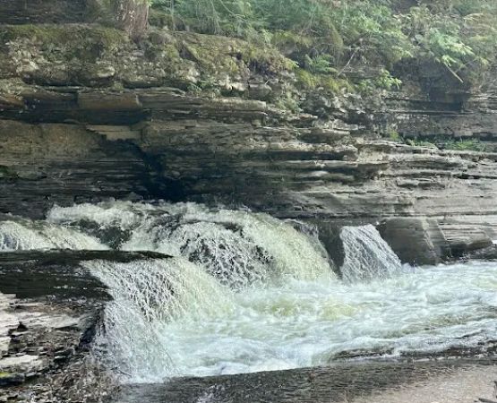 Porcupine Mountains Presque Isle-Rustic