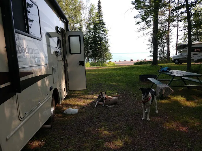 The Lodge at Little Girl's Point 7