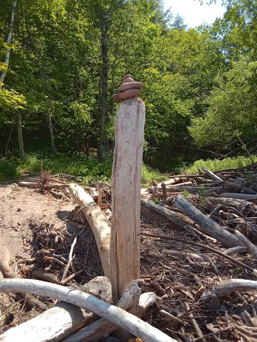 The Lodge at Little Girl's Point 9