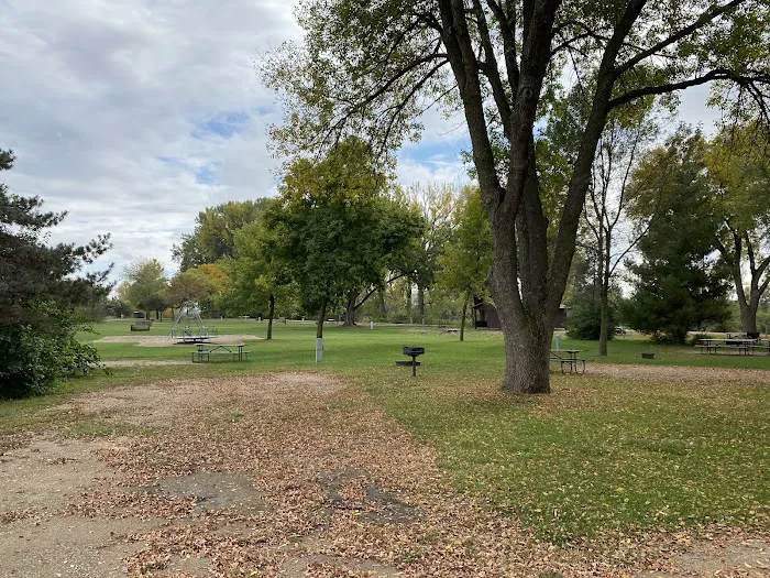 Siems Park 8