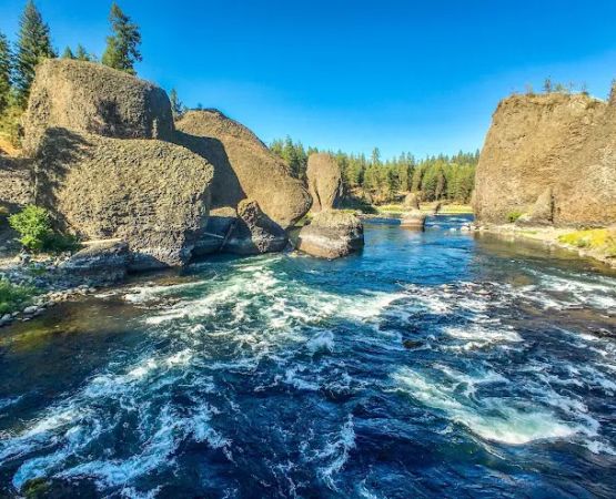 Riverside State Park - Bowl and Pitcher Area