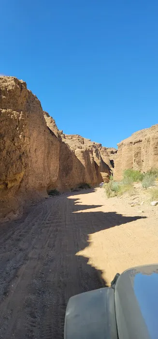 Red Canyon Jeep Trail Head @ 10 fwy 7
