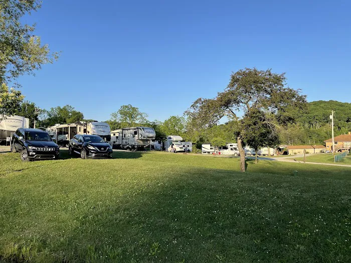 Fox Den Acres Campgrounds 8