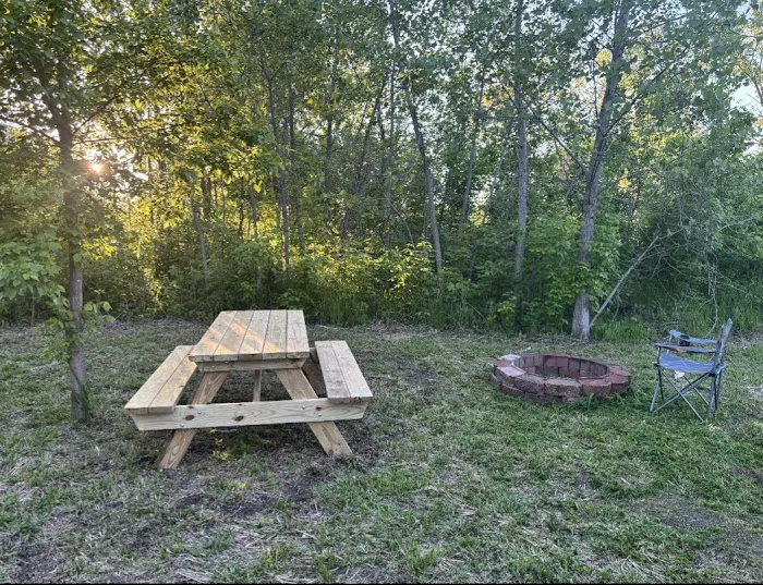 B&S Creekside Retreat LLC. 9