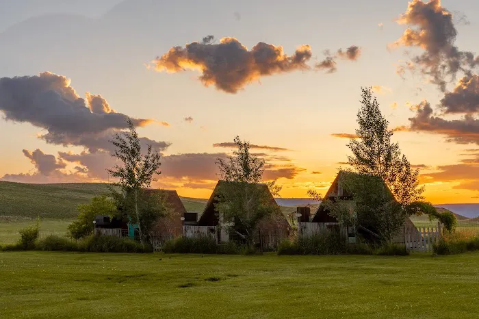 Lands Inn Cabins and Camping 3