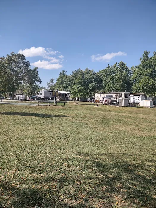 Leafy Oaks Campground Inc 1